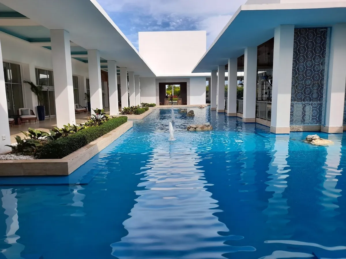 Falcon's Resort